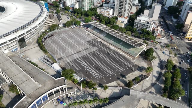 Vídeo: Portões e pórticos · Célio de Barros